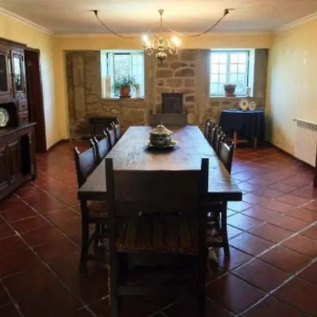 Casa Do Mogadouro Holiday home Mesquitela
